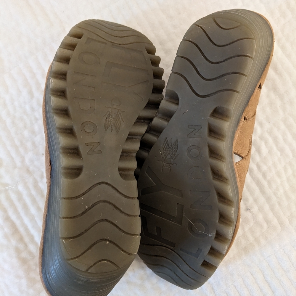 Fly London Yelk Wedge Shoes Platform Closed Toe Sandals Tan 37 EU 6 US - Picture 4 of 6